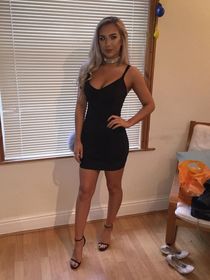 Busty babe Eva Parcker